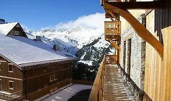 De L'ours Aparthotel 5*