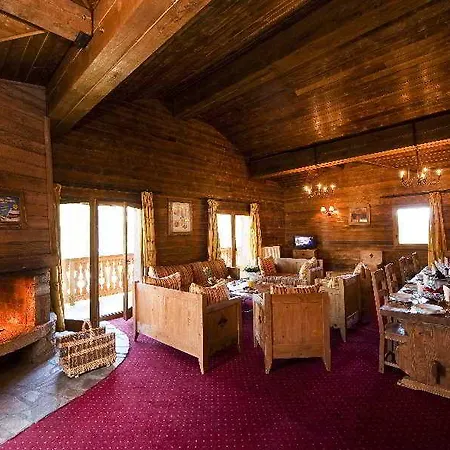 De L'ours Aparthotel 5*