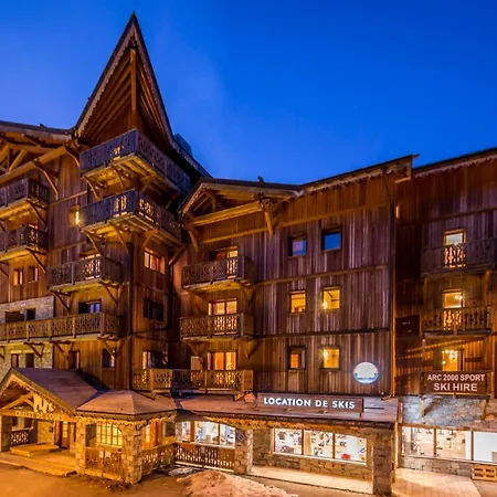 De L'ours Aparthotel 5*
