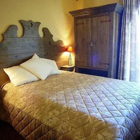 De L'ours Lejlighedshotel